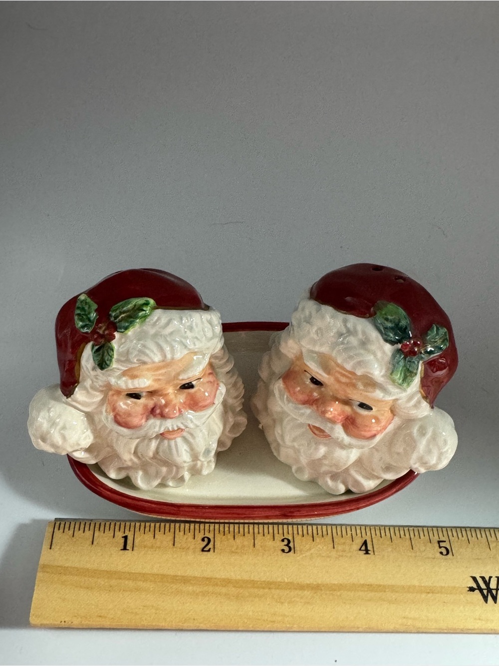 Three Piece Santa Salt & Pepper with under dish - Picture 5 of 5